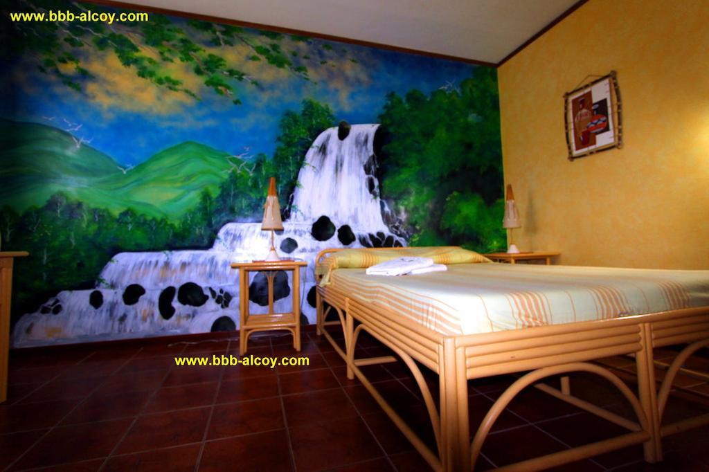 Parrot Paradise Resort Boljoon Стая снимка