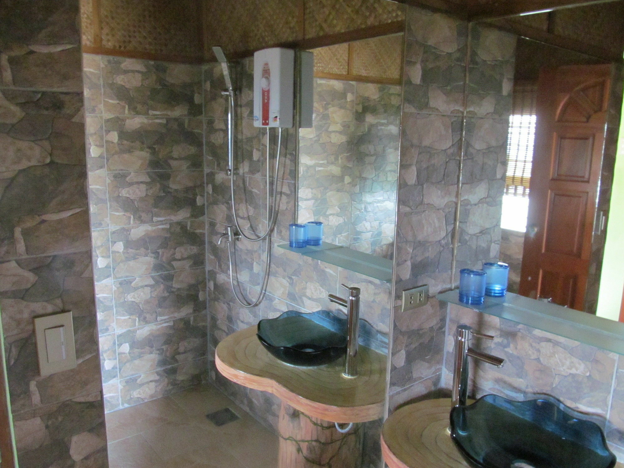 Parrot Paradise Resort Boljoon Екстериор снимка