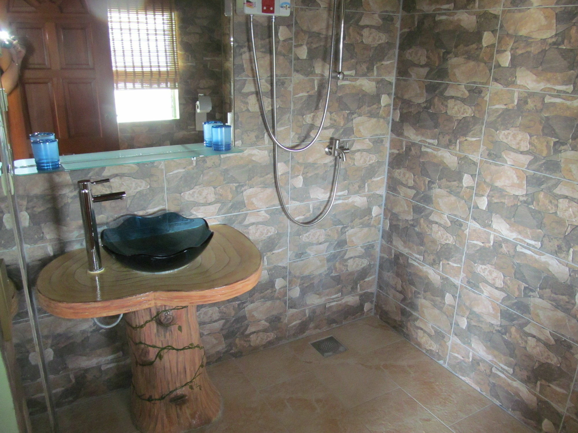 Parrot Paradise Resort Boljoon Екстериор снимка